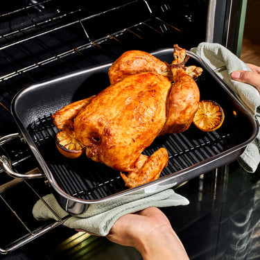 Hybrid Roasting Pan with Rack, 23 x 33 cm